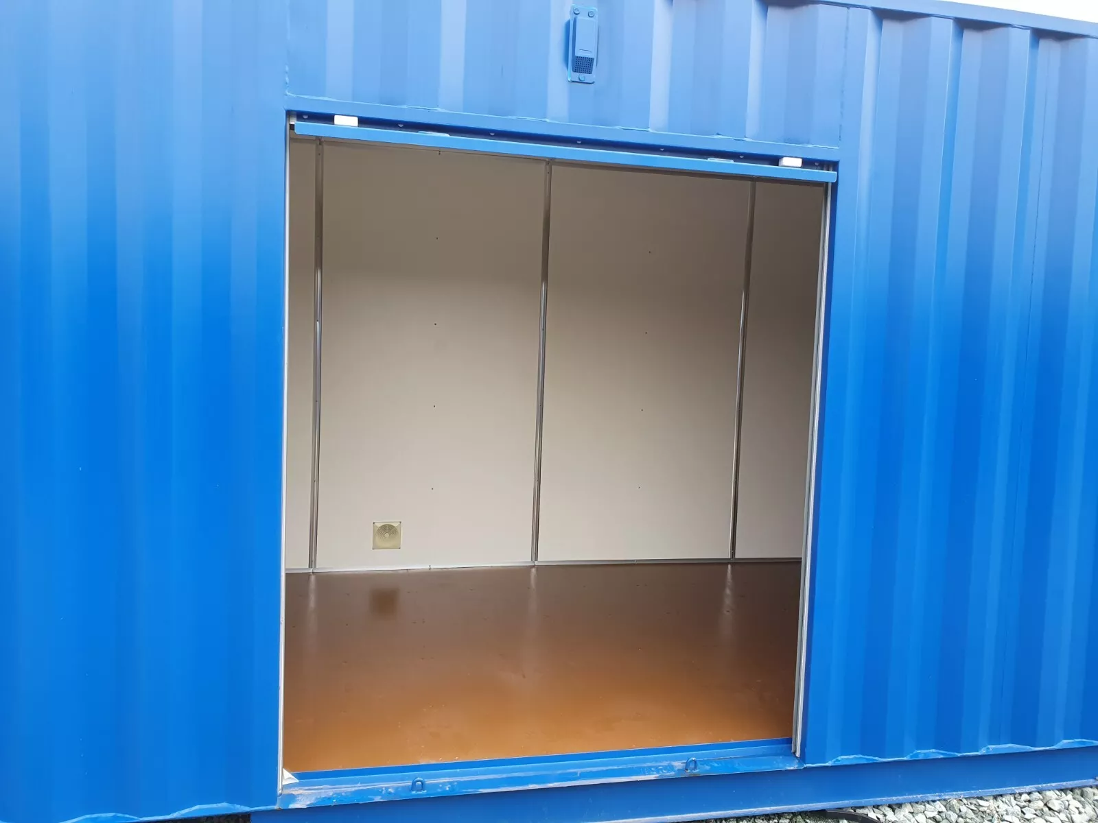 40ft Containers as Self Storage Rooms – Insulated – Ply Lined – Premium - Image 6