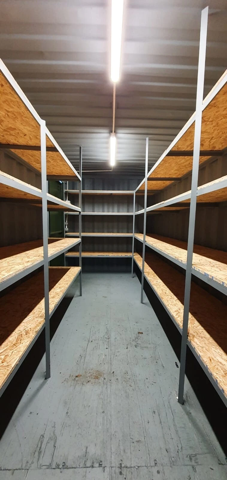 20 x 8Ft 9ft 6 high cube Container, With Anti Condensation, Lighting & Shelving. - Image 5