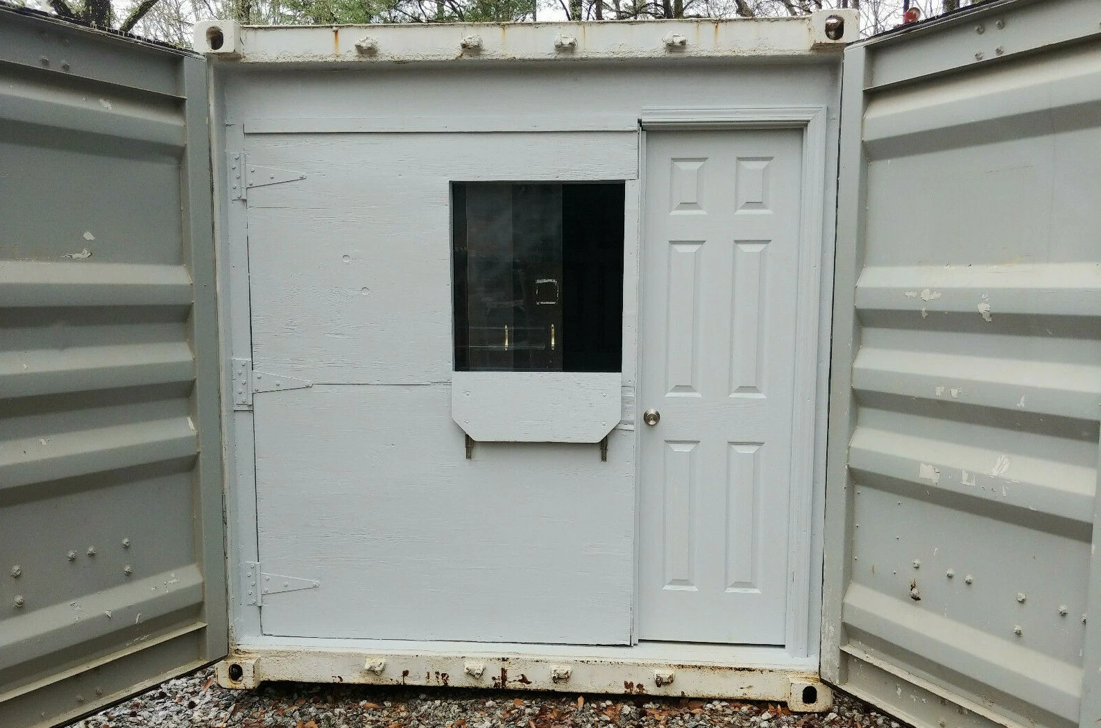 40 ft Container Shop – Climate Controlled Office + Inventory Storage / Racking - Image 13