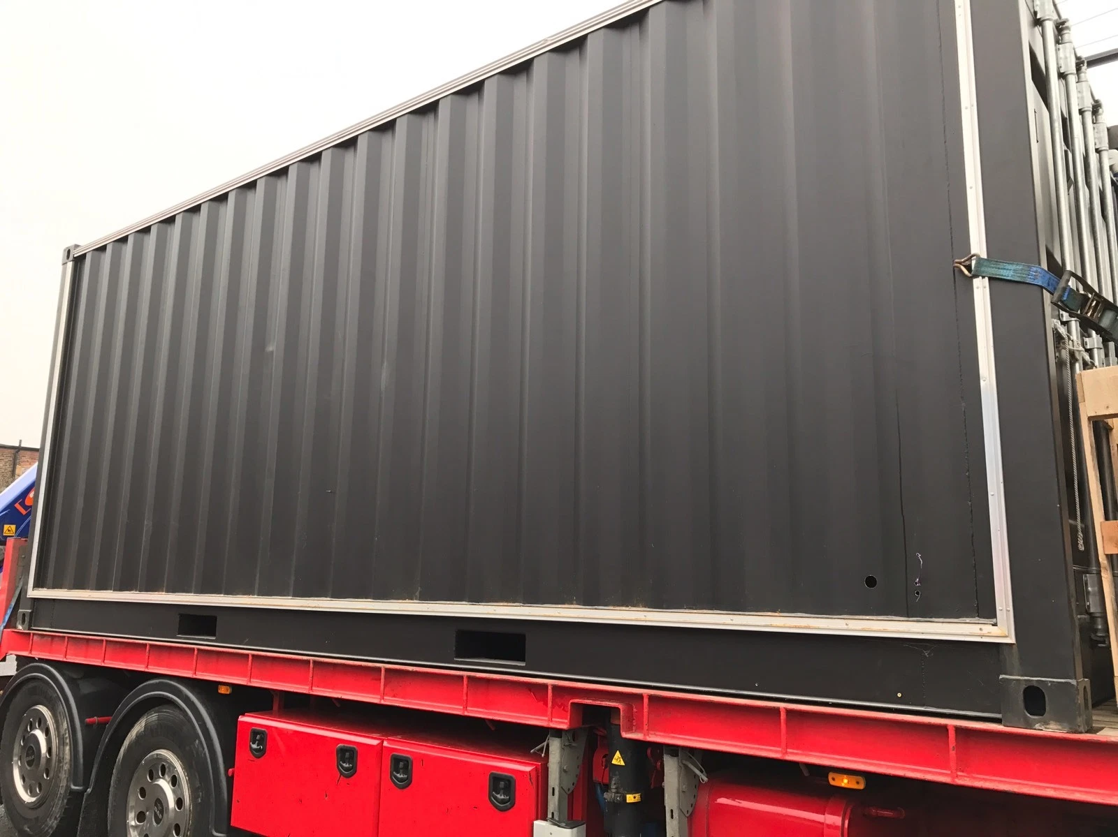 20ft Container With Glass Windows - Image 2
